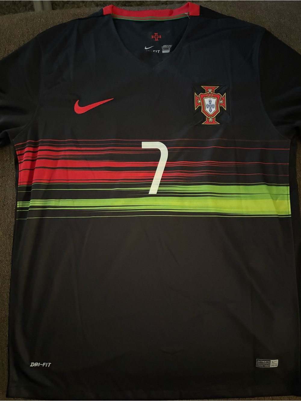MINT PORTUGAL NATIONAL TEAM 2015 Away L Nike Shirt Jersey 2010's Vintage